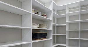 How to Survive SHTF Without a Stockpile